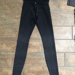 Lululemon Wunder Under print leggings size 4